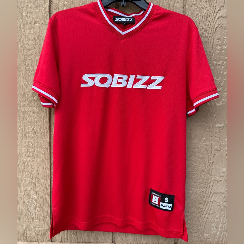 SQBIZZ Red Mesh Jersey V Neck Teenage Breathable T-Shirt Size S Short Sleeve
